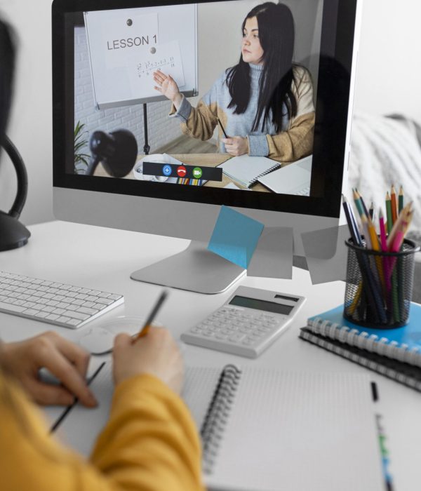 student-class-taking-notes